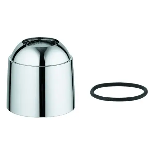 GROHE Kappe in chrom, kuppelartige Form, daneben ein schwarzes Gummiband. Die Kappe hat eine glatte Oberfläche und ist für Sanitäranwendungen vorgesehen.
