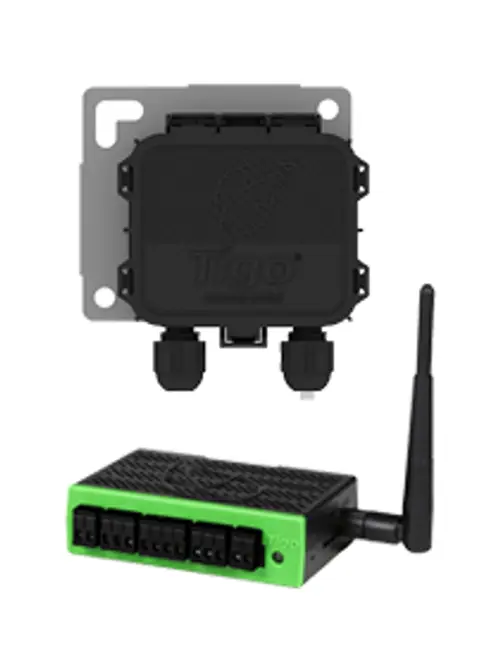 Tigo-Gerät mit zwei Anschlussbuchsen und einer Antenne, das in einer kompakten, rechteckigen Form dargestellt wird. Das Design deutet auf eine Netzwerkkomponente hin.