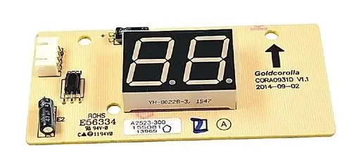 Anzeigeplatine mit digitalen Ziffern, genutzt in Geräten der Marke Remko. Enthält Verbindungselemente und elektronische Komponenten auf einer Leiterplatte.