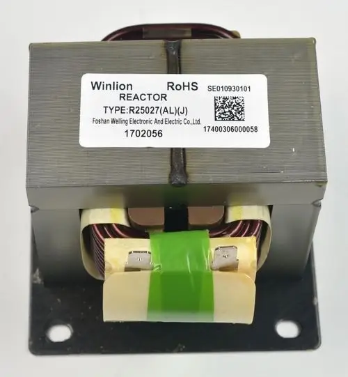 Drosselspule von Remko in quadratischer Form mit Anschlussklemmen, mehreren Drahtwicklungen und einer Metallbasis zur elektronischen Nutzung.