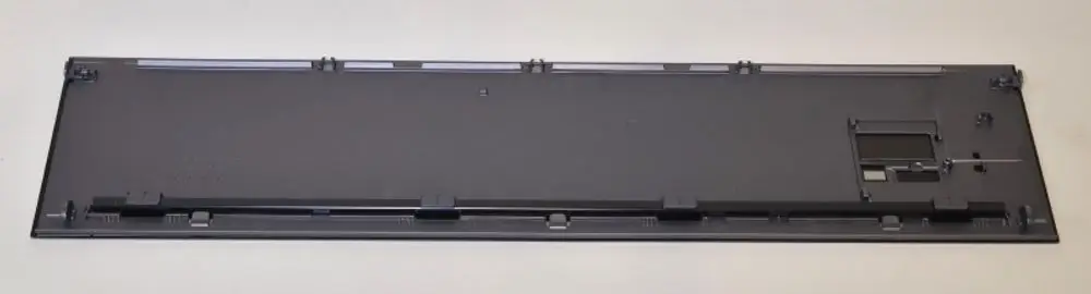 Geräteteileabdeckung von Remko, flach und grau, ohne erkennbare Maße oder Beschriftungen. Geeignet zur Abdeckung von Geräten zur Sicherstellung einer schlichten Optik.