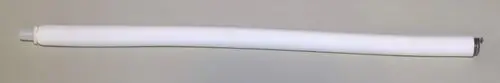 Weißer Kondensatschlauch von Remko, lang und schmal, mit einem Anschluss an jedem Ende. Das Bild zeigt einen geraden Schlauch ohne erkennbare Maße oder spezifische Details.