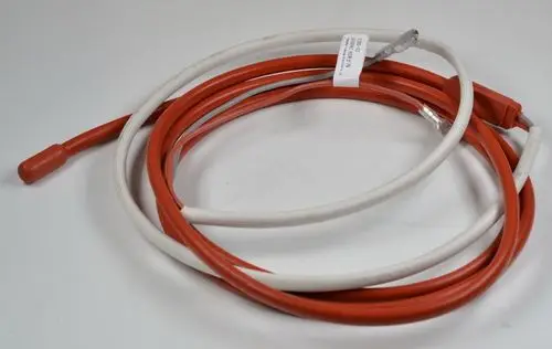 Kabel mit einem roten und einem weißen Außengehäuse, das für eine Heizfunktion verwendet wird. Der Hersteller Remko ist relevant.