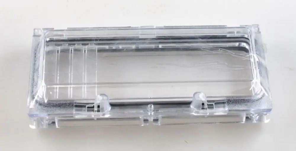 Transparente Abdeckung für Regler, geeignet für Geräte von Remko. Die Abdeckung zeigt eine klare Sicht auf den Regler und bietet Schutz vor Staub und Beschädigungen.