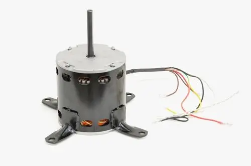 Elektromotor mit mehreren Anschlusskabeln, montiert auf einer stabilen Basis. Der Motor ist für verschiedene Anwendungen, unter anderem von Remko, geeignet.