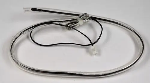 Temperatursensor mit transparentem Gehäuse und mehreren Kabeln, gekennzeichnet mit der Marke Remko, zur Messung von Lufttemperatur im Eingangsbereich.