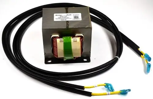 Drosselspule mit gekoppeltem Spulengehäuse und elektrisch isolierten Anschlusskabeln. Marke Remko, geeignet für den Einsatz in Geräten zur Stromregelung.