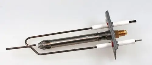 Gasbrenner von Remko mit mehreren Elektroden und einem Metallgehäuse. Die Bauform ermöglicht eine effiziente Zündung von Brenngasen.