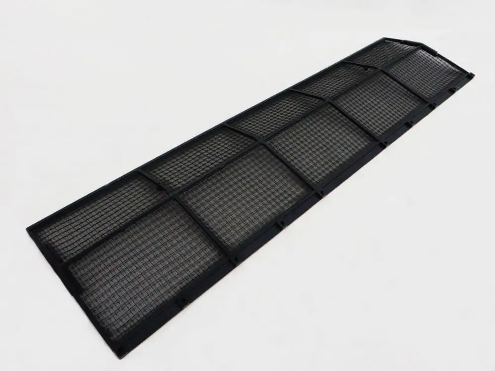 Schwarzer Luftfilter mit Gitterstruktur, geeignet für die Verwendung in Klimaanlagen oder Luftreinigern, hergestellt von Remko.