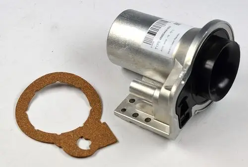 Venturirohr von Remko mit angebautem Anschluss und Dichtungsring. Das Teil ist aus Metall gefertigt und dient als Verbindungselement in einem technischen System.