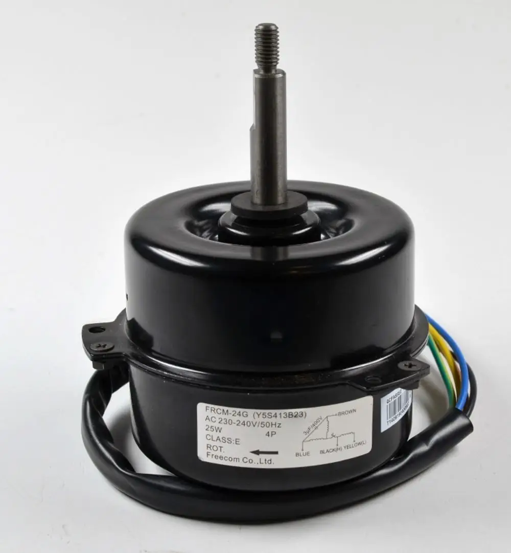 Verflüssigerventilatormotor von Remko in schwarzer Ausführung, mit einer zentralen Welle und mehreren Anschlusskabeln in verschiedenen Farben.