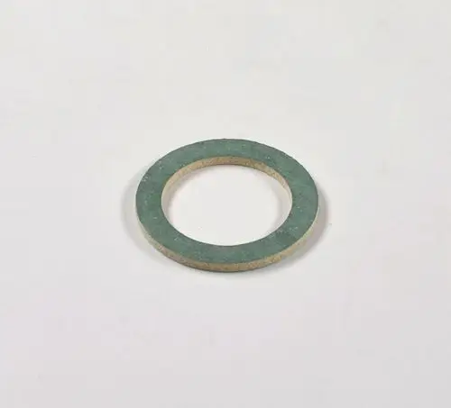 Remko-Dichtung für einen Durchflusssensor, rund und aus einem kompakten Material mit grünem Außenring und beigem Innenbereich, auf weißem Untergrund.