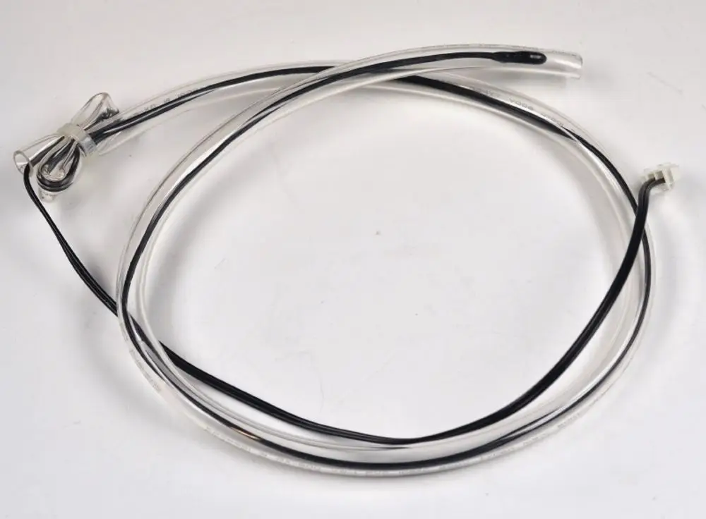 Luftsensor mit transparentem Schlauch und schwarzem Kabel, hergestellt von Remko, für den Einsatz in Klimaanlagen oder Kältesystemen.
