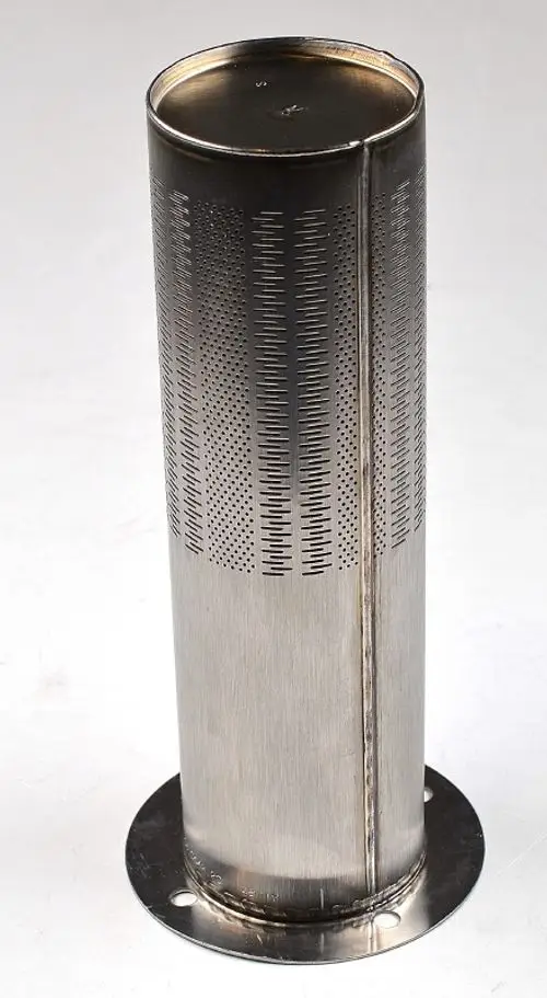Edelstahl-Gaslanze von Remko, zylindrische Form mit perforierter Oberfläche, flacher Sockel mit Befestigungslöchern, geeignet für industrielle Anwendungen.