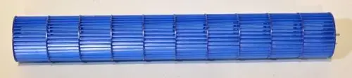 Blaues Ventilatorrad mit gerillter Oberfläche, hergestellt von Remko. Das Produkt besteht aus mehreren parallel angeordneten Segmenten.