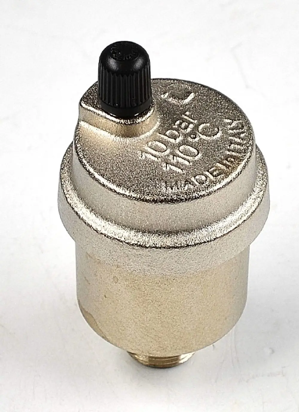 Automatischer Entlüfter in Metalloptik mit einem schwarzen Einstellknopf, hergestellt von Remko, zur Druckregulierung in Heizsystemen.