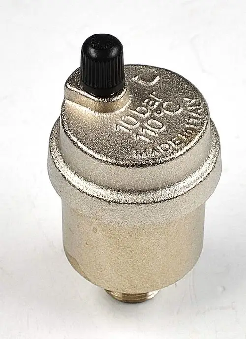 Automatischer Entlüfter in Metalloptik mit einem schwarzen Einstellknopf, hergestellt von Remko, zur Druckregulierung in Heizsystemen.