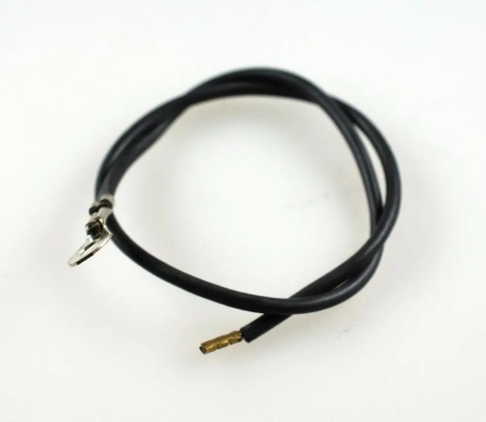 Ionisationskabel mit Stecker, hergestellt von Remko, zeigt einen flexiblen schwarzen Draht mit einem Anschlussstück und goldfarbenem Kontakt am Ende.