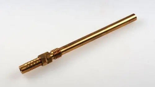Saugrohr aus Messing von Remko mit einem Anschlussstück und einem langen zylindrischen Schaft.