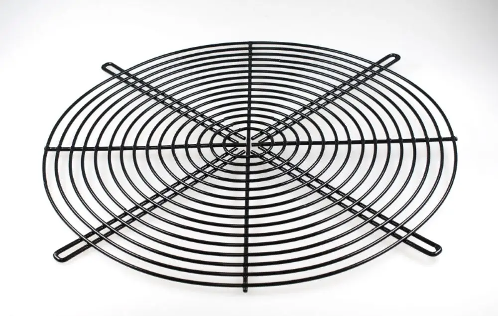 Schwarzes, runder Gitterrost mit spiralförmiger Struktur und mehreren Stützfüßen. Produkt der Marke Remko, geeignet für eine stabile Ablage.