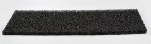 Ansaugfilter von Remko, gerasterte Struktur, rechteckige Form, schwarz, für Luftfilterung in Klimaanlagen oder Heizsystemen geeignet.