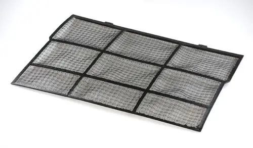 Luftfilter aus einem Gittermaterial, klar strukturiert in rechteckiger Form. Produkt von Remko, geeignet zur Luftreinigung in entsprechenden Geräten.