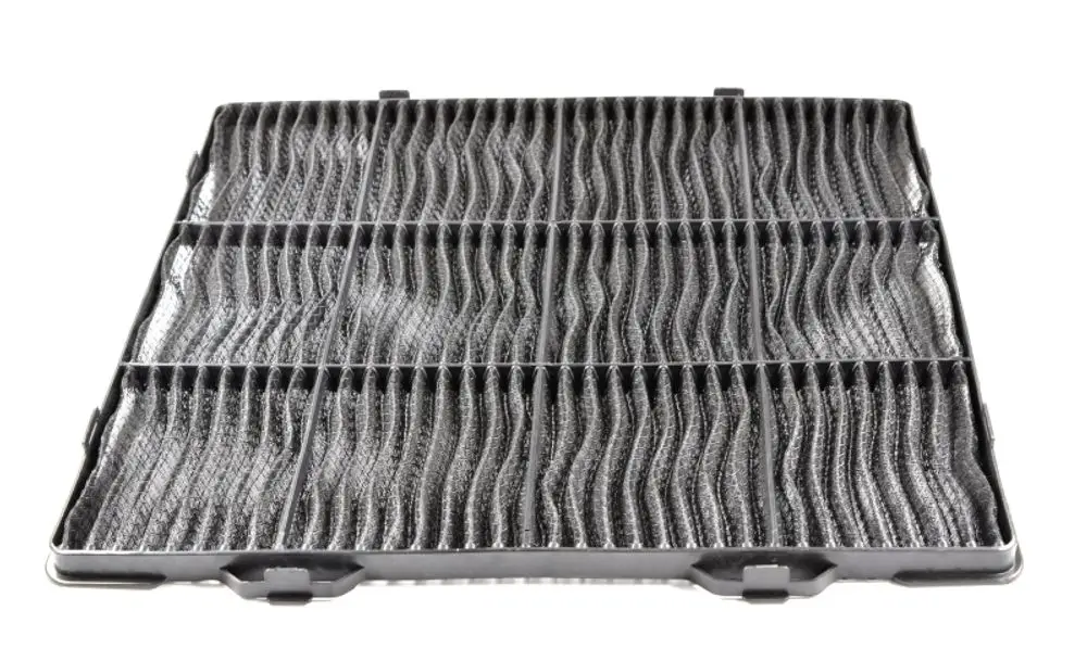 Umluftfilter mit gewellter Filteroberfläche, in einem Rahmen eingespannt. Produkt von Remko, zur Luftreinigung in Klimaanlagen oder Lüftungssystemen geeignet.