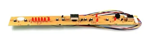 Elektronische Platine mit mehreren roten LEDs, Tasten und Anschlussleitungen, produziert von Remko. Sie könnte Teil einer Tastatur oder Steuerungseinheit sein.