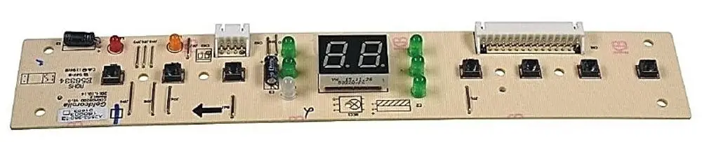 Bedientableau mit Tasten, LEDs und digitalen Anzeigen. Entwickelt für Steuerungszwecke, möglicherweise von Remko. Platine mit standardisierten Anschlüssen.