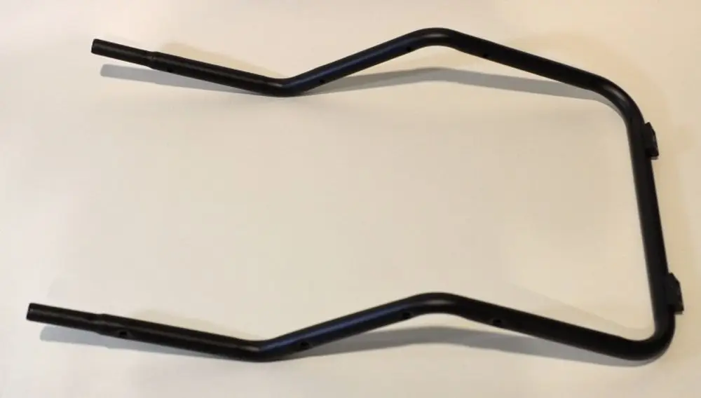 Schwarzer Standbügel aus Metall, geformt in einer offenen Konstruktion mit zwei seitlichen Halterungen, geeignet für Geräte von Remko.