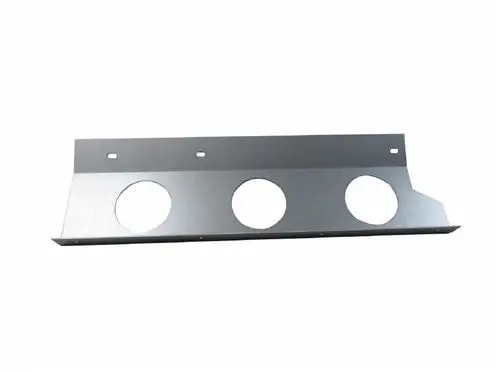Remko Stützblech in einer rechteckigen Metallform mit drei kreisförmigen Aussparungen und mehreren Befestigungslöchern.