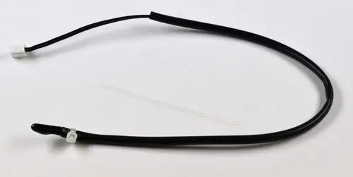 Sensor mit einem schwarzen Kabel und einem Stecker, hergestellt von Remko, geeignet für die Überwachung der Umluft.
