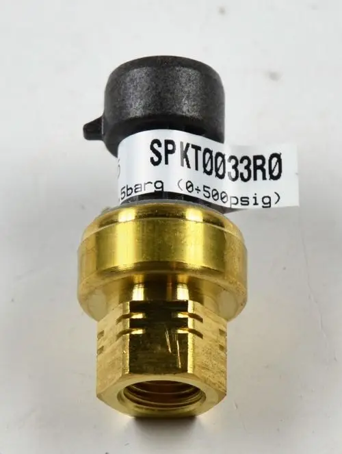 Niederdrucksensor von Remko mit Metallgehäuse, Anschlussgewinde und Beschriftung zur Druckmessung bis 34 bar.