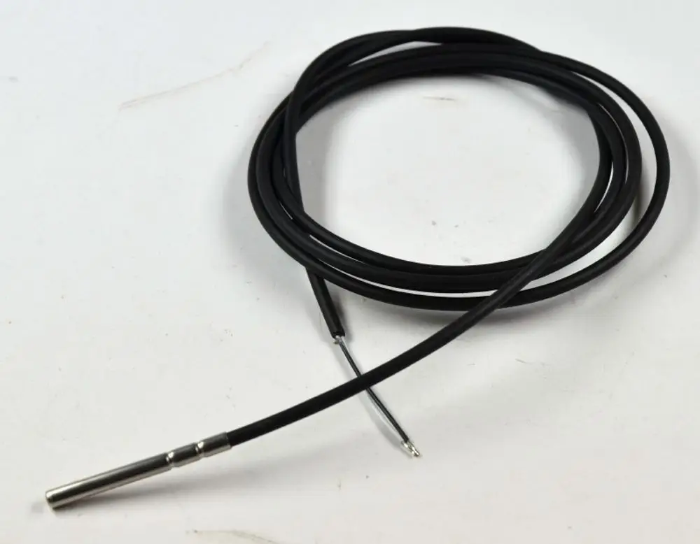 Temperatursensor mit Kabel und metallischer Spitze, verwendet in Wasseranwendungen, Hersteller Remko.