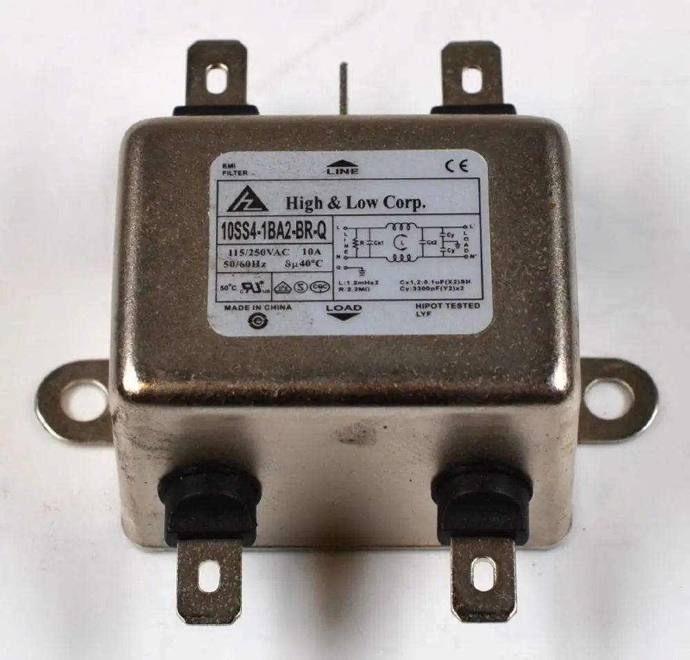 EMI-Filter von High & Low Corp. mit metallischem Gehäuse, Anschlussklemmen und technischem Aufdruck. Geeignet für Spannungen bis 250 V AC und Strom bis 10 A.