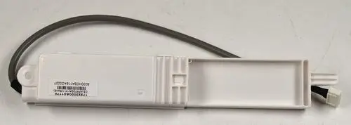 Platine mit Kabel und Anschluss für USB, hergestellt von Remko. Geeignet für den Einsatz in entsprechenden Geräten oder Systemen.