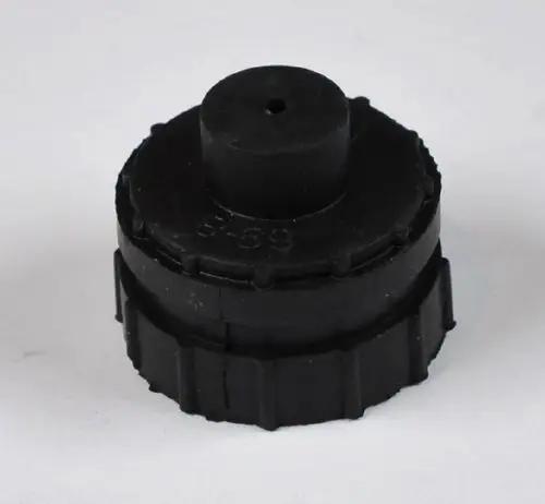 Schwarzes Ersatzteil für einen Ventilator, vermutlich ein Gegenlager. Das Produkt könnte zur Verwendung in Geräten der Marke Remko gedacht sein.