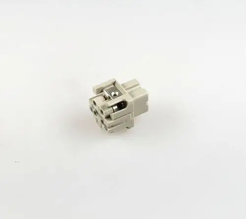 Einsatz eines Anbaugehäuses von Remko, kompaktes Design mit mehreren Anschlüssen zur elektrischen Verbindung, auf matter, neutraler Oberfläche platziert.