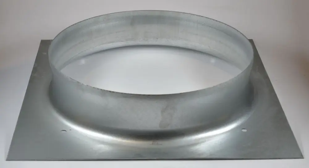 Wandringplatte aus Metall mit flachem Boden und einem runden, erhöhten Rand. Geeignet für Anwendungen mit Belüftungssystemen. Modell von Remko.