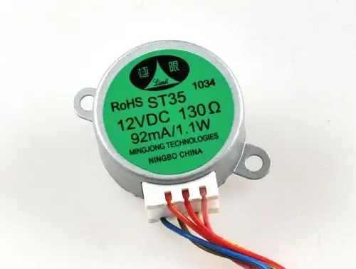 Motor mit runder Gehäuseform und mehreren Kabelausgängen, gekennzeichnet mit technischen Spezifikationen, hergestellt von Remko.