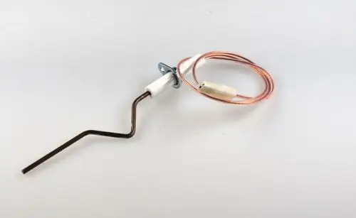 Ionisationselektrode von Remko mit gebogenem Metallteil und elektrischer Anschlussleitung für Heizsysteme.