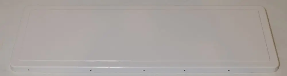 Weiße, rechteckige Abdeckung ohne sichtbare Beschriftungen oder Logos, passend für technische Anwendungen. Möglicherweise Teil eines Geräts von Remko.