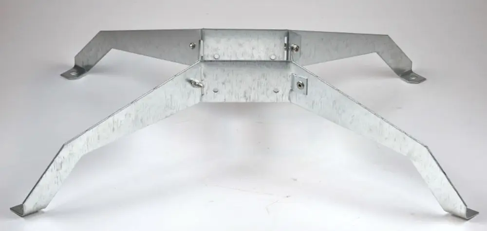 Motorhalterung mit vier stabilen Metallbeinen aus verzinktem Stahl, geeignet für verschiedene Anwendungen. Produkt von Remko.