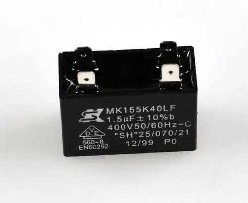 Schwarzer Elektronikbauteil mit zwei Anschlüssen, beschriftet mit technischen Informationen. Gehäuse weist das Logo der Marke Remko auf.