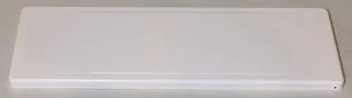 Weißes, flaches Metallblech von Remko, ohne erkennbare Beschriftung oder weitere Details. Die Oberfläche ist eben und glatt, geeignet zur Abdeckung oder Verkleidung.