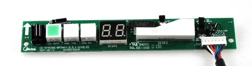 Platine mit digitalem Display und Tasten, zur Verwendung in Remko-Geräten, mit mehreren Anschlussmöglichkeiten und Anzeigeelementen.