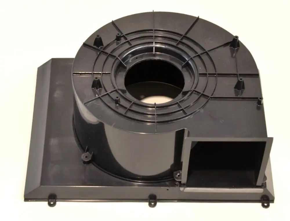 Schwarzes Ventilatorgehäuse von Remko mit runder Bauform und seitlichem Anschluss für einen Verflüssiger, erhältlich für RKL 300/360.