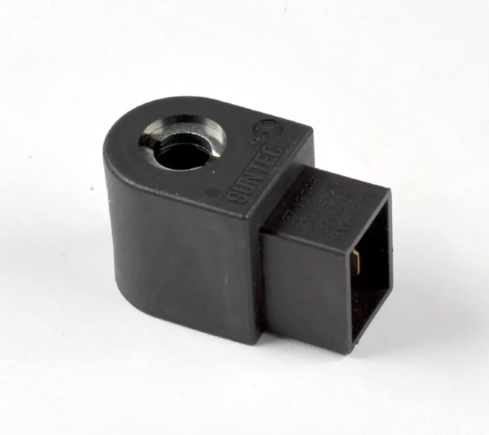 Ölpumpenspule von Remko, schwarzes Kunststoffgehäuse mit rechteckigem Anschluss, verzweigungsloses Design, geeignet für verschiedene Anwendungen in Heizsystemen.