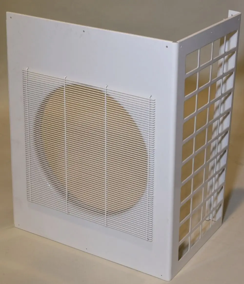 Weißes Ventilatorpaneel mit runder Lüfteröffnung und Gittern an der Seite, hergestellt von Remko, dient zur Luftzirkulation in Räumen.