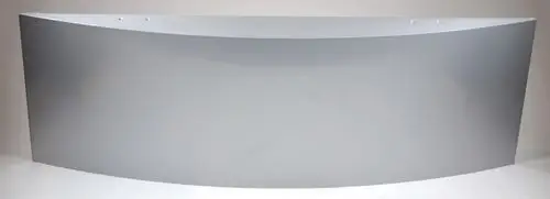Graue Metallklappe mit Scharnier, flache Oberfläche und abgerundete Kanten, möglicherweise von Remko, auf neutralem Hintergrund.
